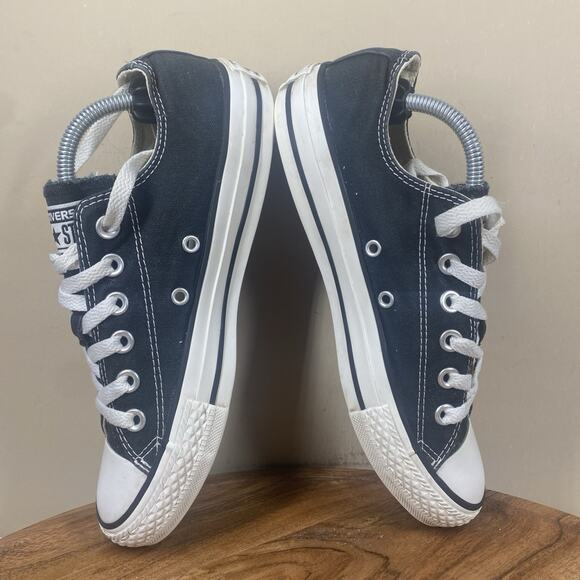 Converse Chuck Taylor All Star Ox Womens Black And White Size 7 Low Top Shoes - Picture 7 of 9